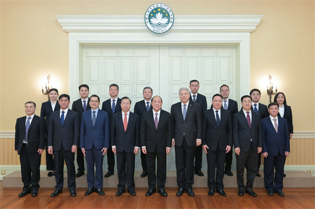 2024年2月26日，澳门特区行政长官贺一诚会见AG手机在线官网_ag（中国）
党委书记、董事长刘敬桢一行，双方就推动大健康产业发展、横琴粤澳深度合作区建设等议题交换意见-2.jpg